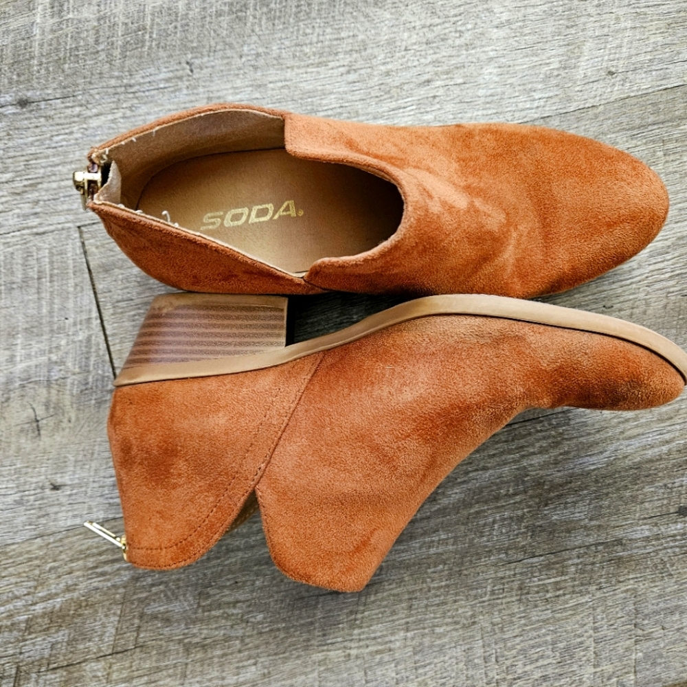 Soda brand booties size 7.5